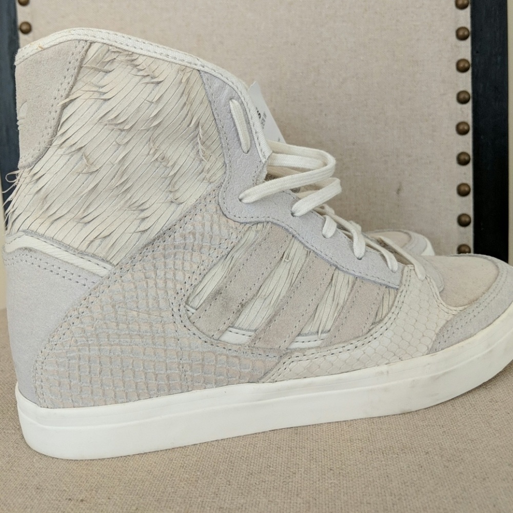 NEW Adidas Originals Tech Super!
